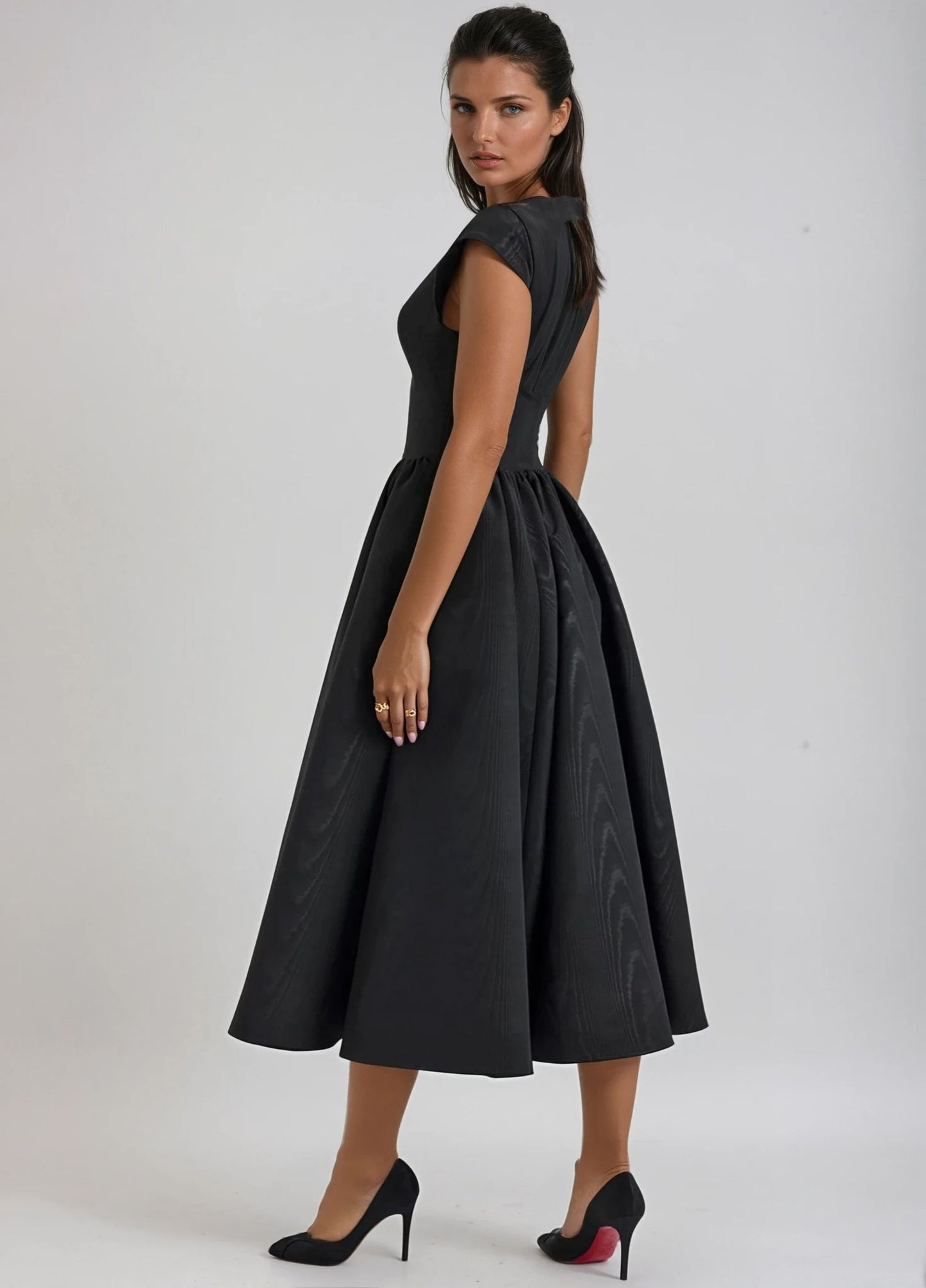 Odette Backless Midi Dress - Black