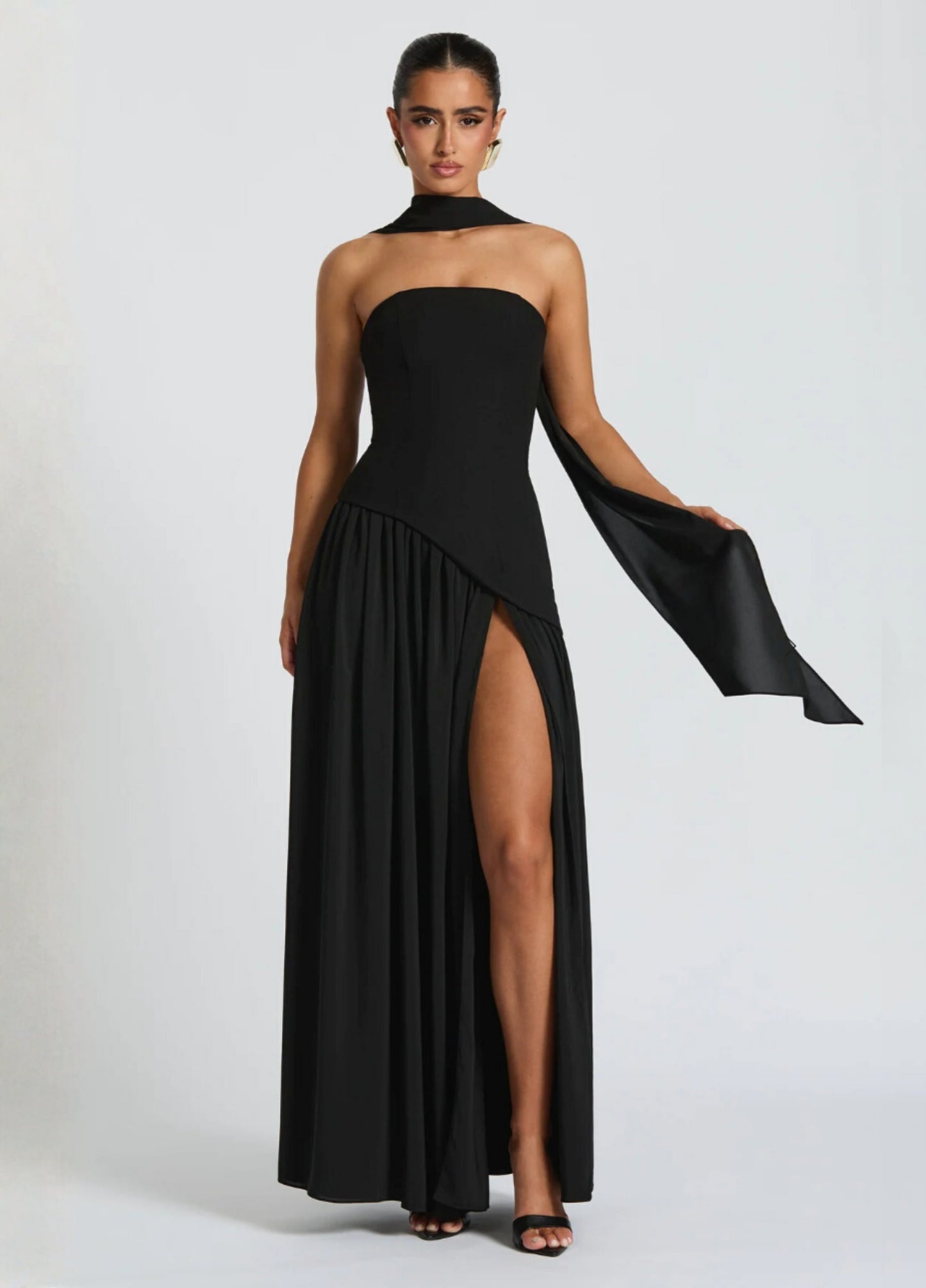 Veyra Maxi Dress - Black