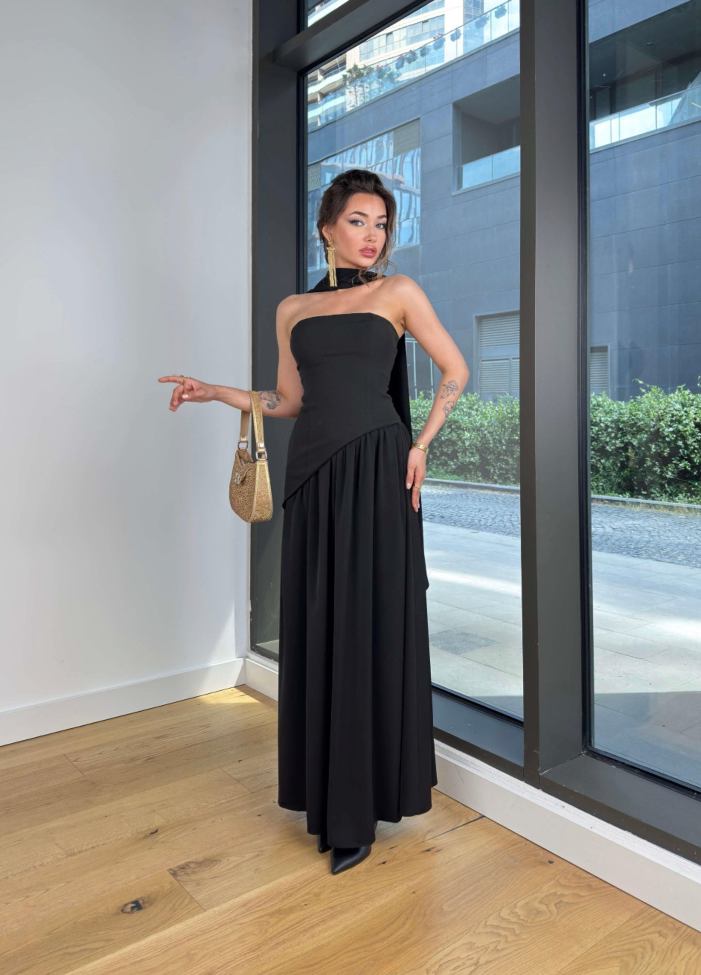 Veyra Maxi Dress - Black